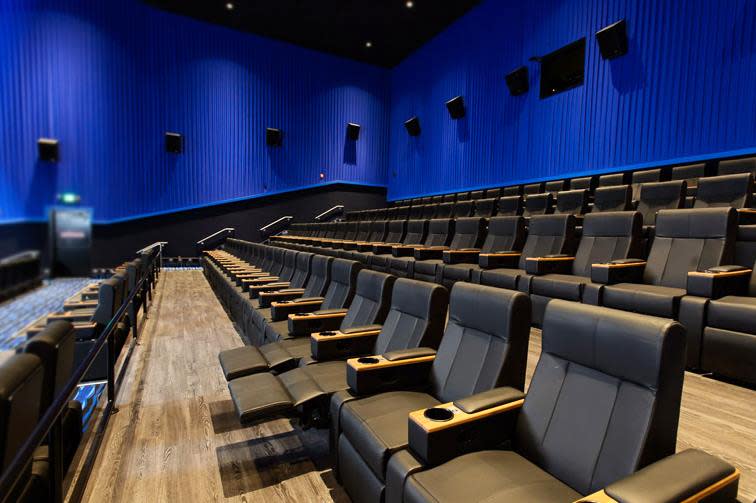 Regal Cinemas Dulles Town Center 10 Dulles Va 20189
