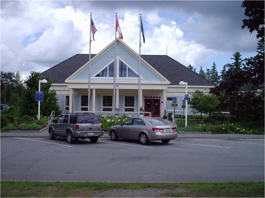Maine Visitor Information Center Hampden South Hampden, ME 04444 Maine Visitor Information Center Hampden South Hampden, ME 04444
