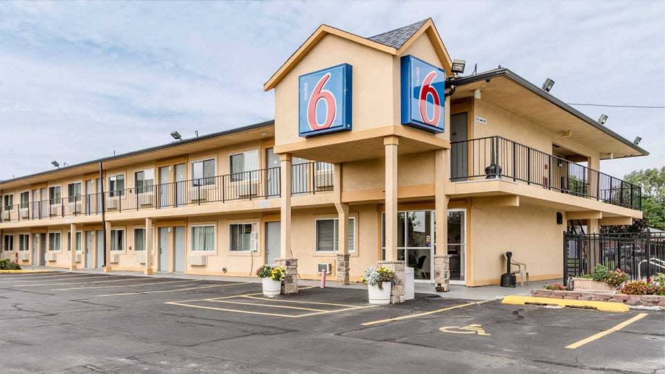 Motel 6