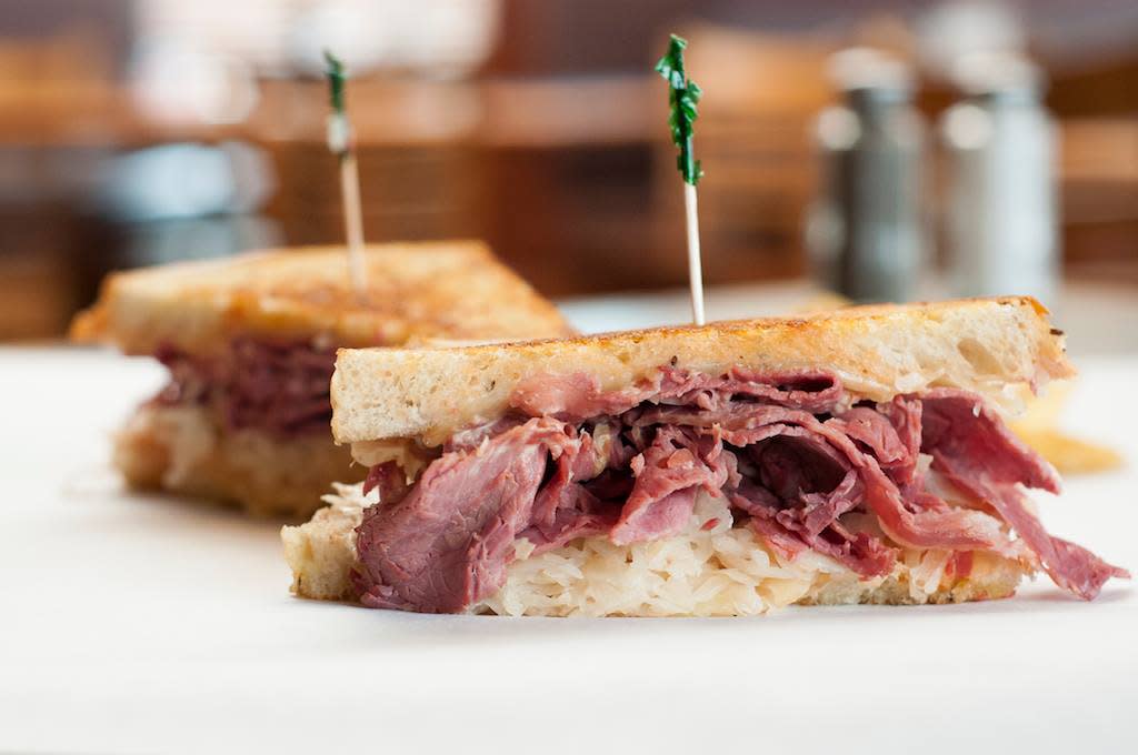 D Bronx Deli Amp Pizzeria Overland Park Ks 66212