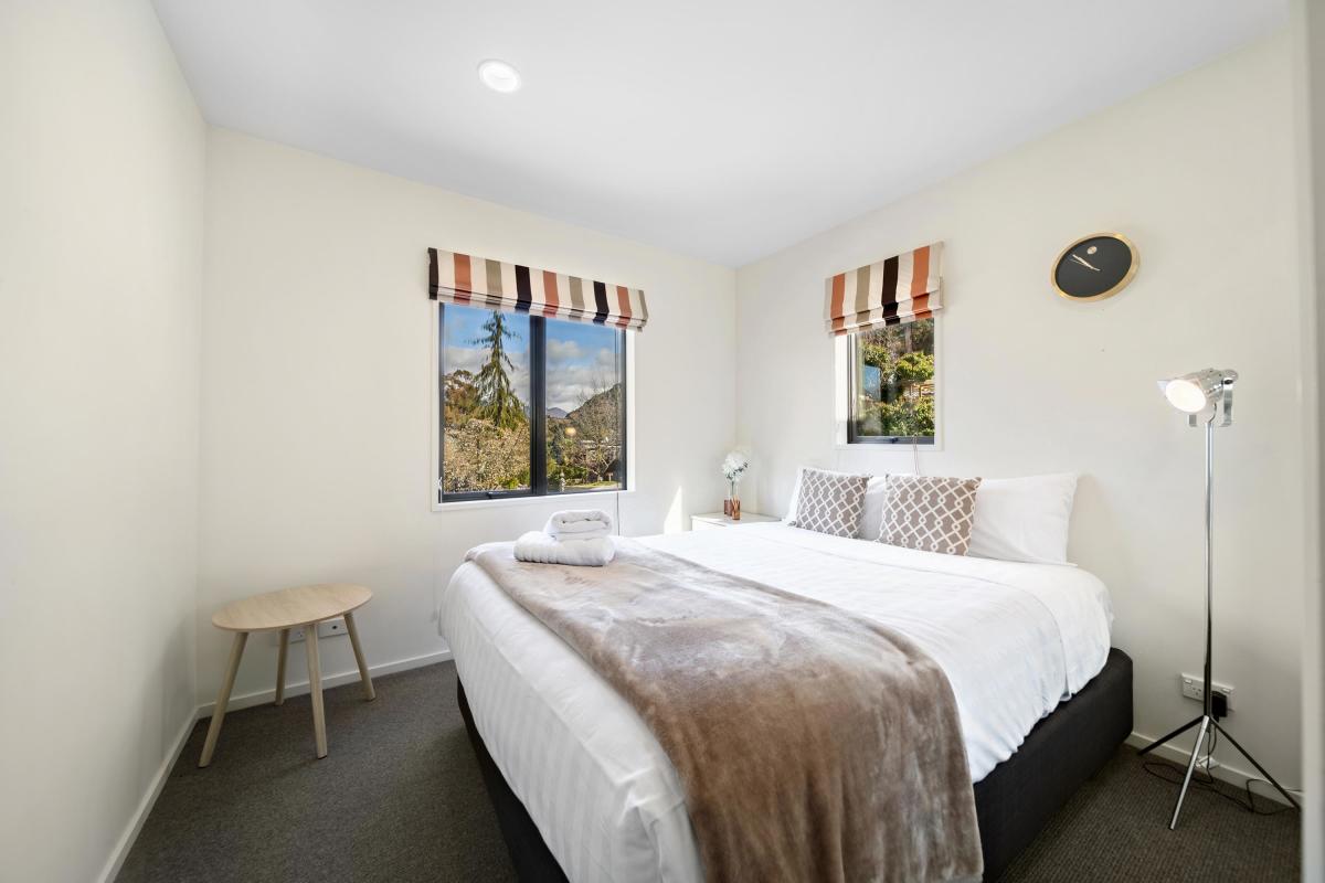 Sunshine Bay Escape Official Queenstown site