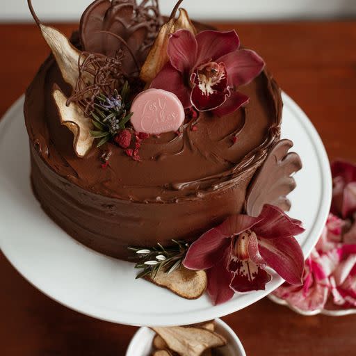 Birthday, celebration and wedding cakes Official Queenstown site