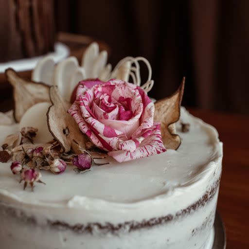 Birthday, celebration and wedding cakes Official Queenstown site