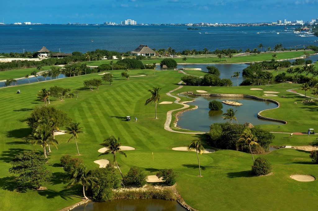 Goneryl give Kurve Iberostar Cancún Golf Club | Cancún, QR 77500