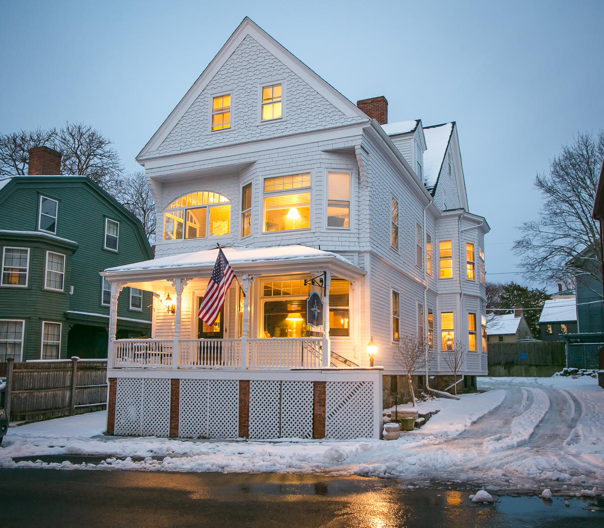 Chart House Inn Newport, RI 02840