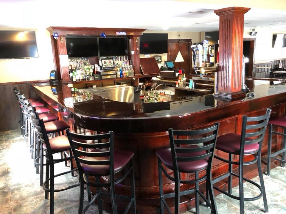 Horseshoe Inn Bar & Grill