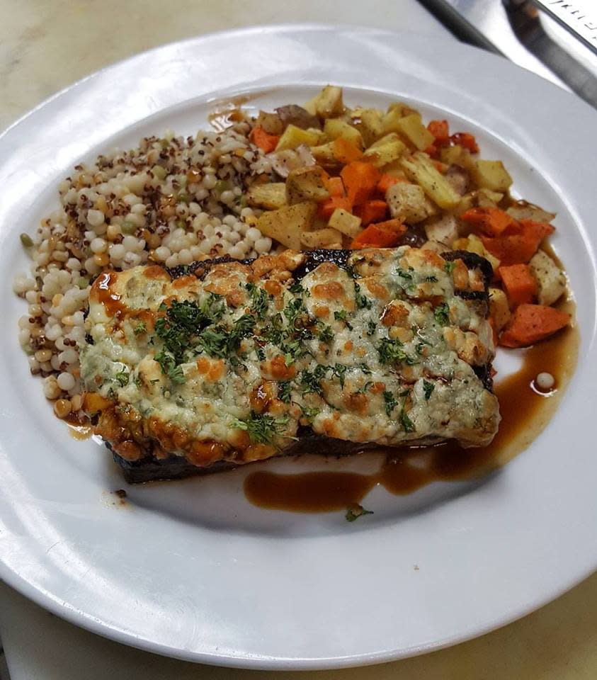 Harvey's Restaurant and Bar