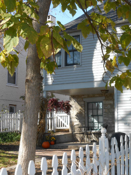 The Old Town Guest House Circa 1870 Saint Charles Mo 63301