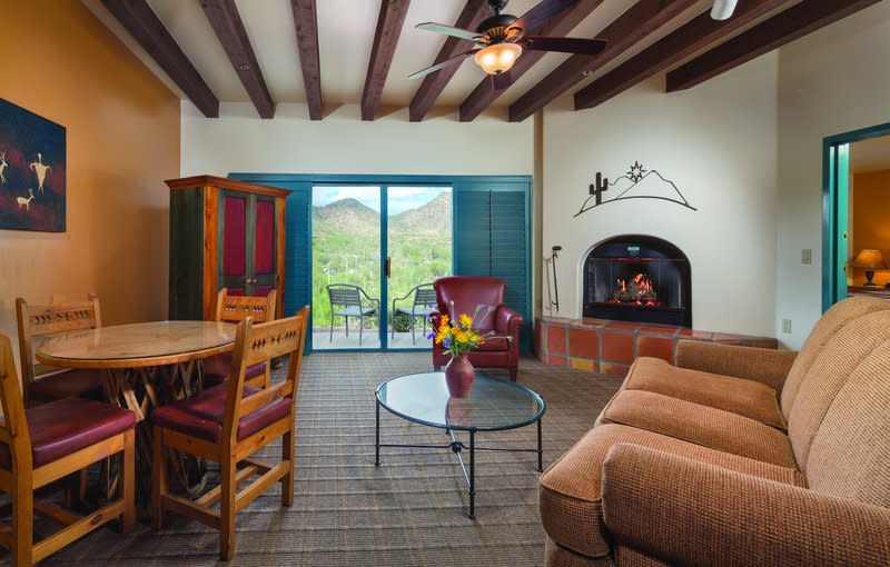 Resort Suites - 15% Off with Extra Holidays! | Tucson, AZ 85745