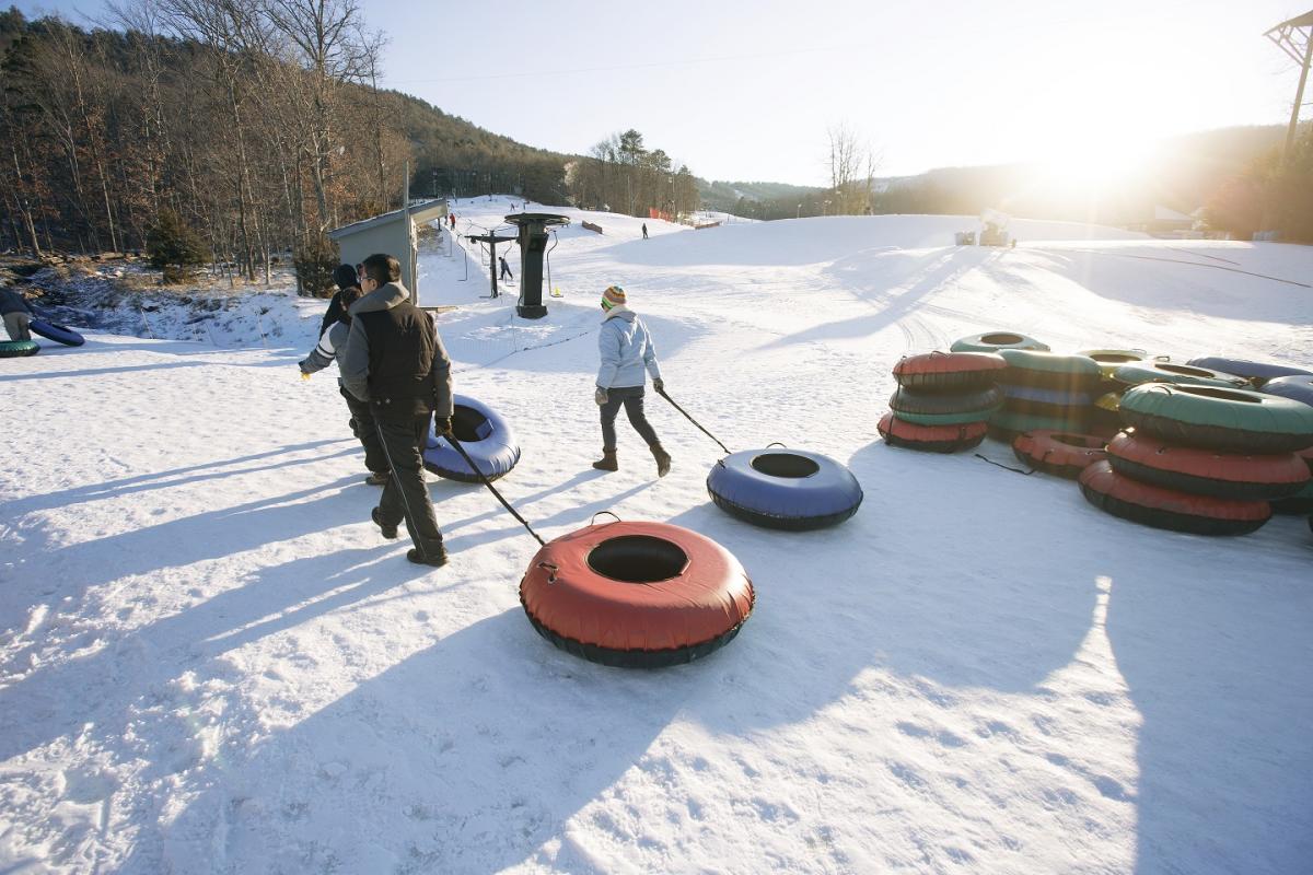 best clothes for snow tubing