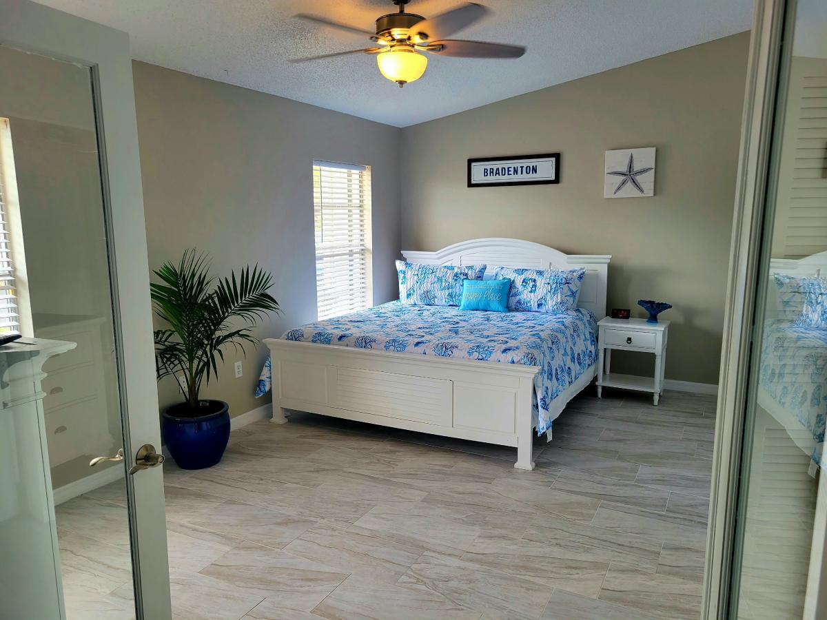 Paradise Rentals and Property Management Group LLC in BRADENTON VISIT