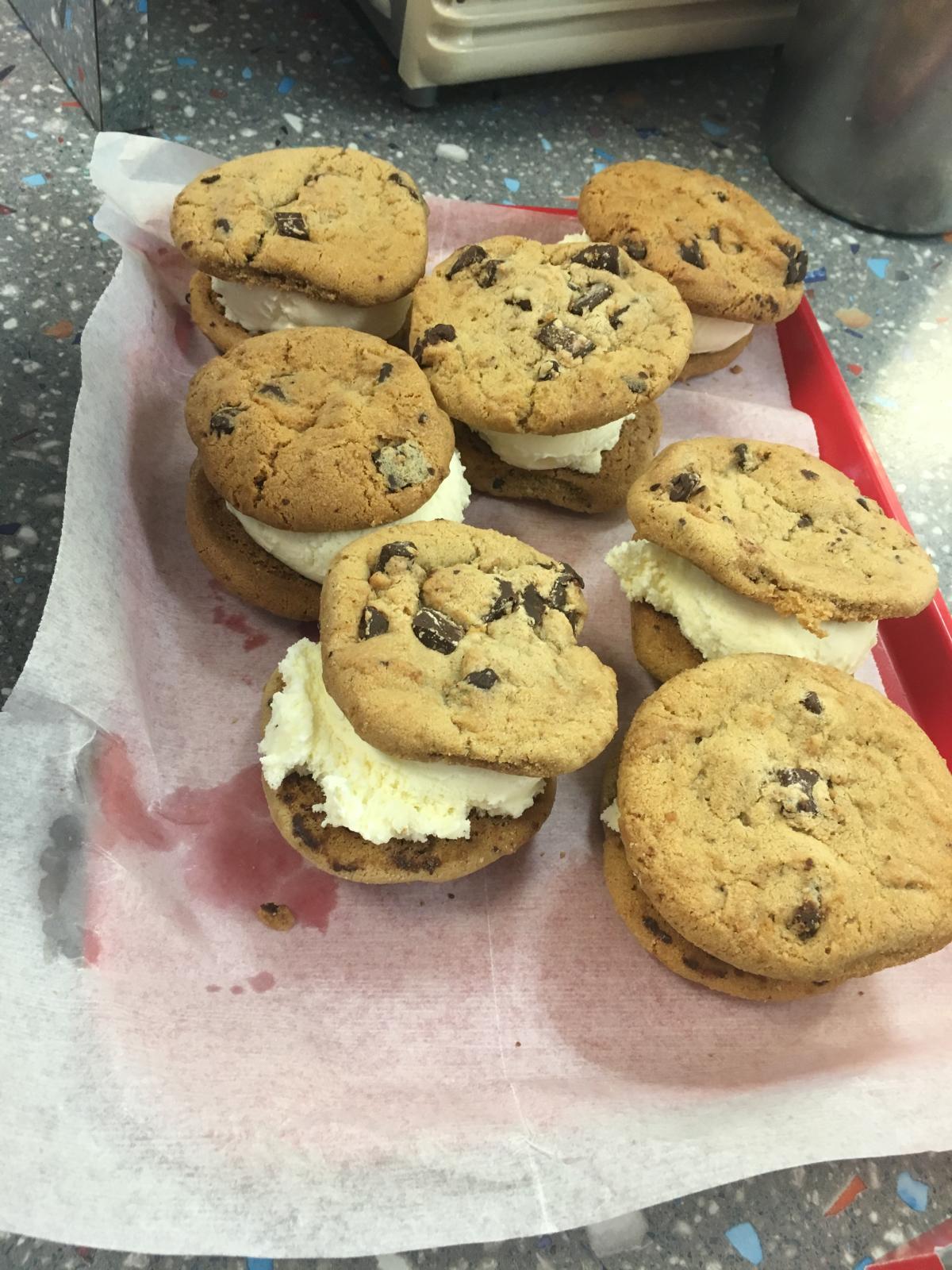 Igloo Frozen Custard East Side