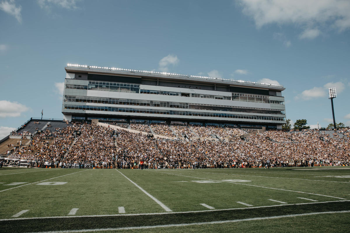 ross-ade-stadium