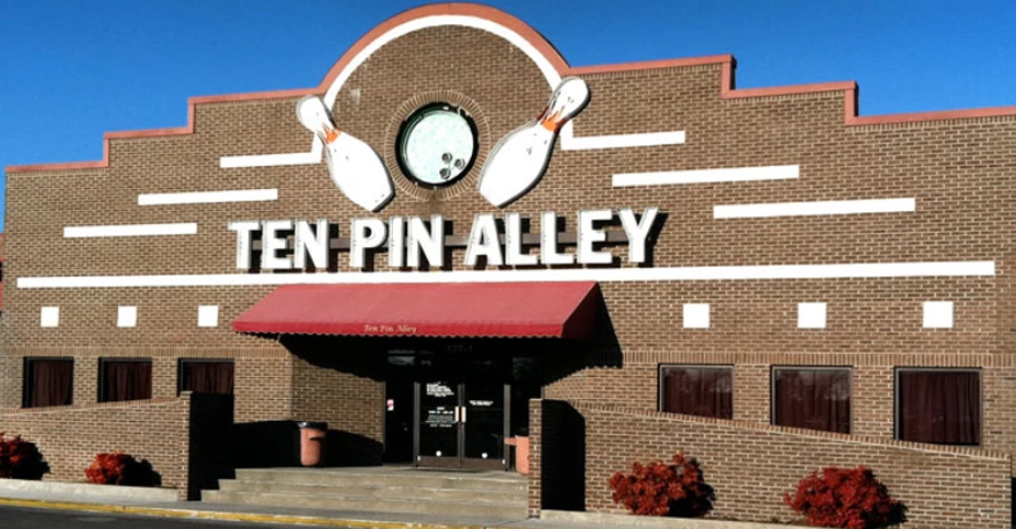 BreakTime Billiards Bar & Grill- Family Fun Center ...