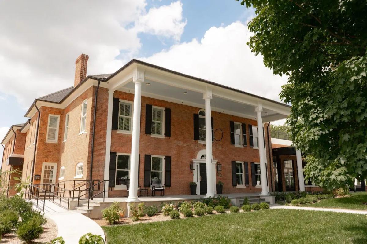 The House on Helm | Elizabethtown, Kentucky