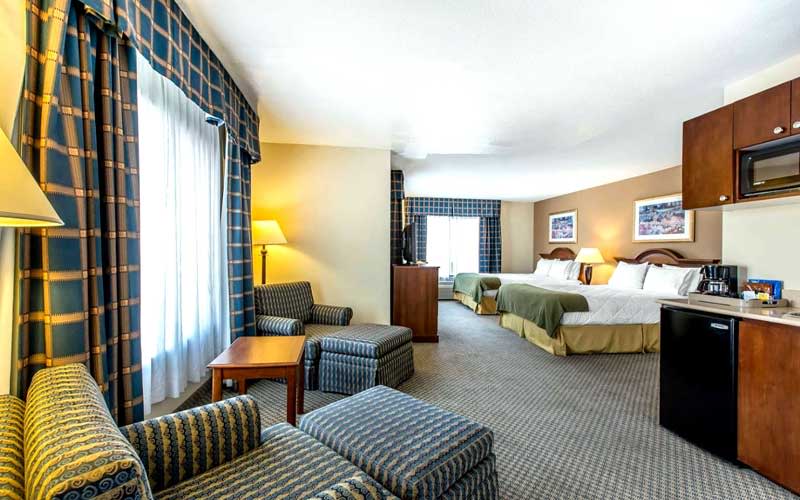 Oasis Inn & Suites