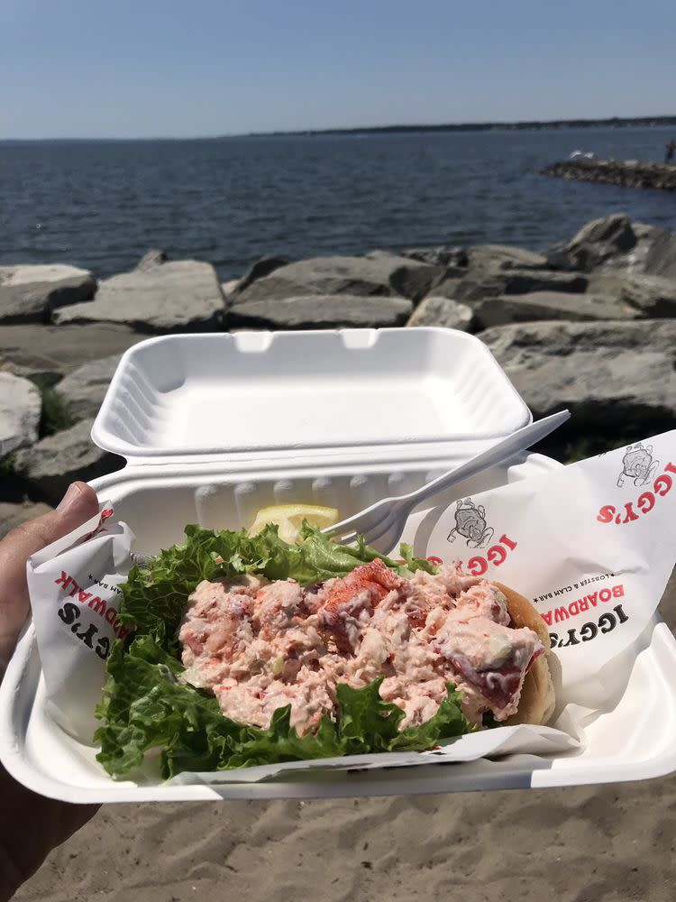 Iggy's Doughboys & Chowder House Warwick, RI 02889