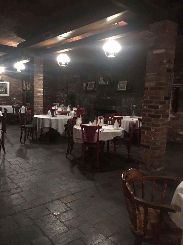 Valley Inn Restaurant Portsmouth, RI 02871