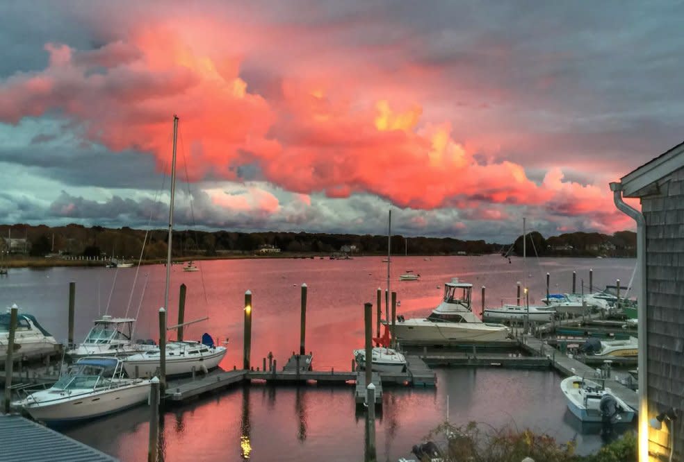 Two Ten Oyster Bar & Grill Wakefield, RI 02879