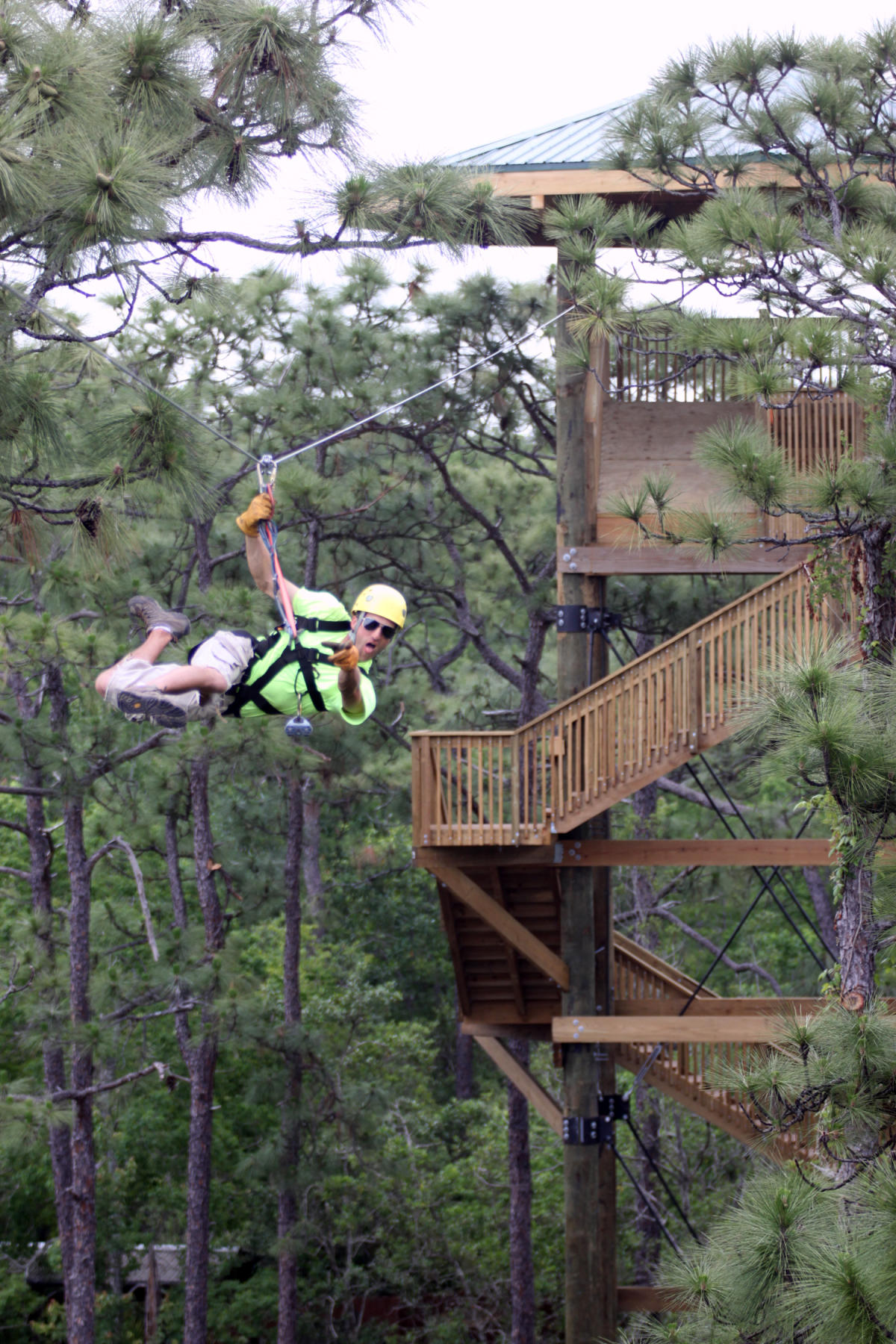 138126-screaming-gator-zipline