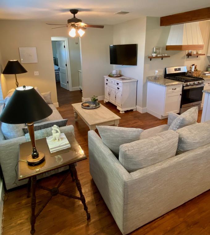 1822 Pecan Street Vacation Rental Bastrop, TX 78602