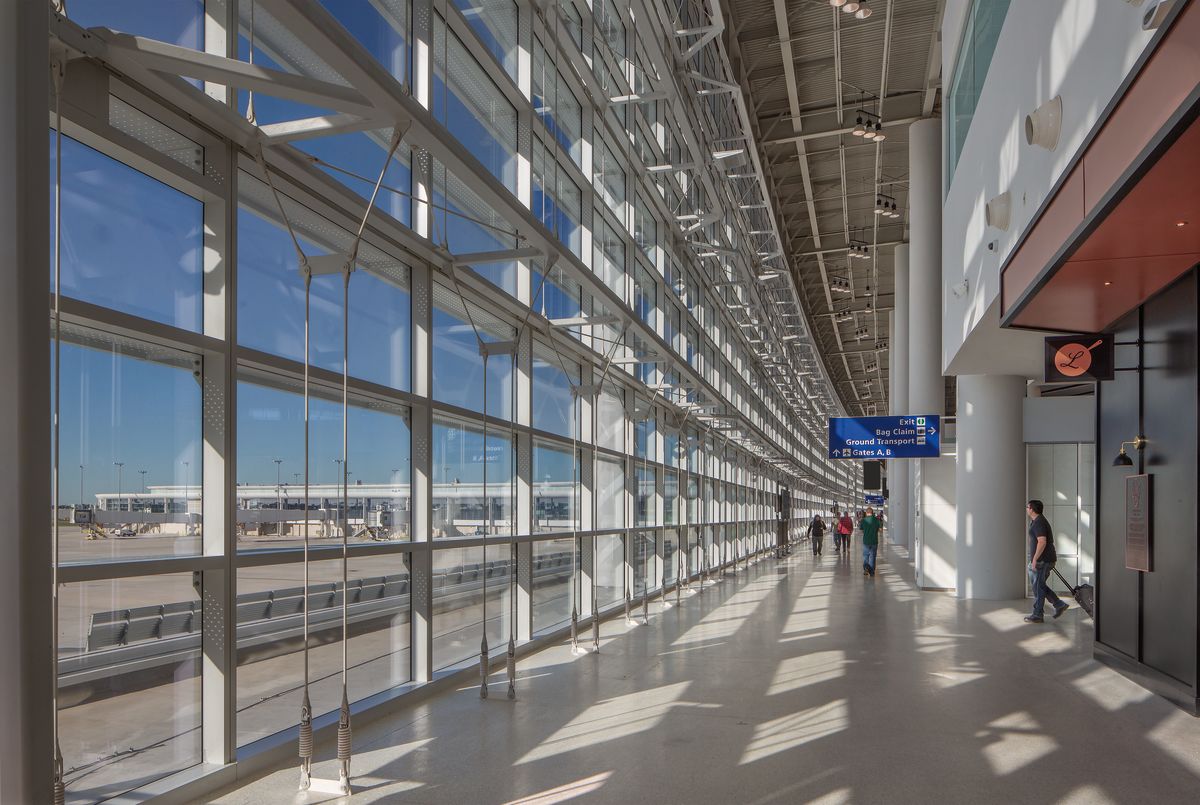 Louis Armstrong New Orleans International Airport (MSY)