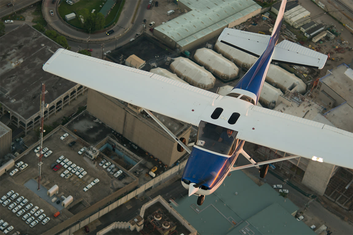 New Orleans Aerial Tours & Flight Training