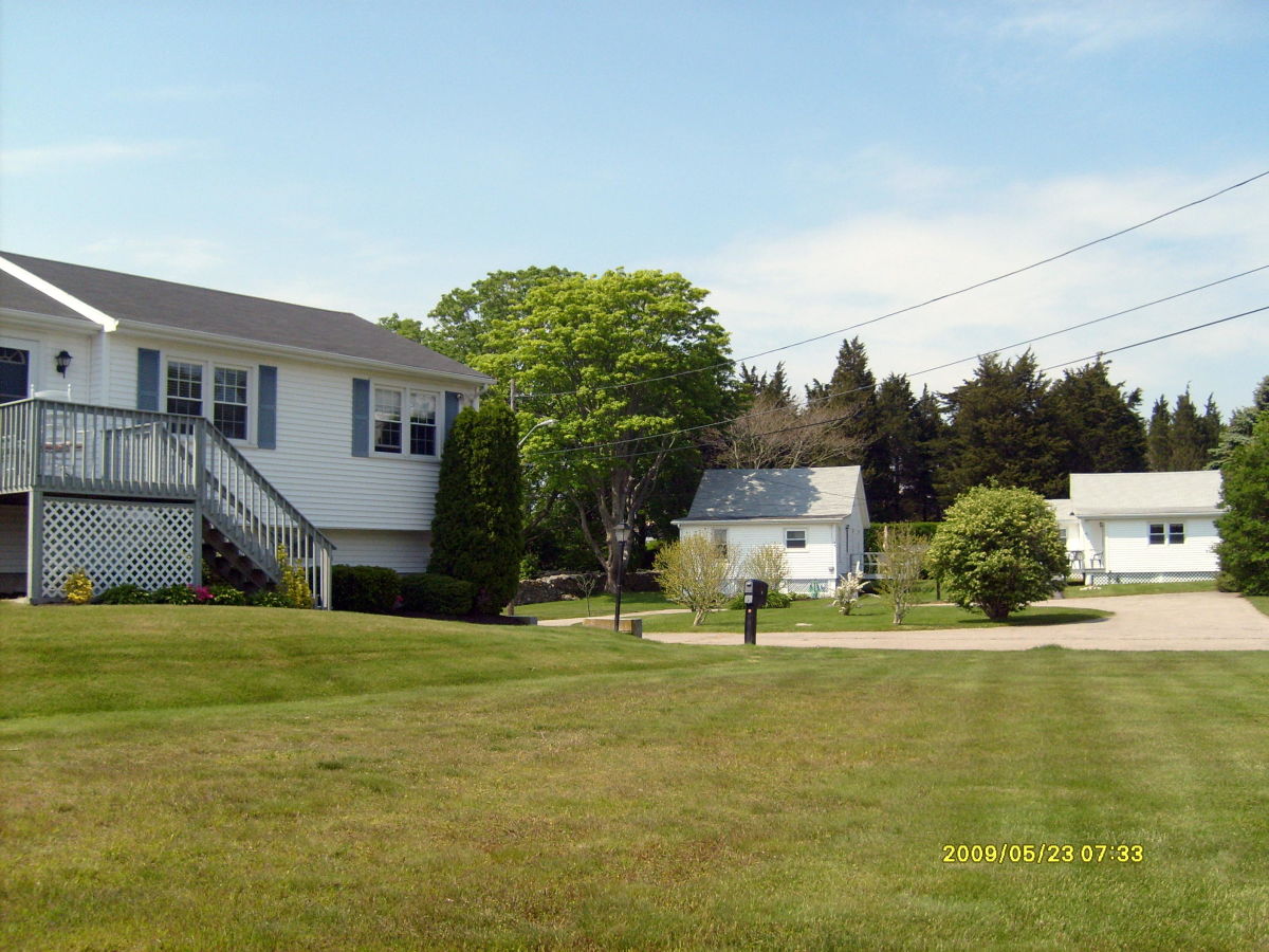 Holdredge House And Cottage Rentals Westerly Ri 02891
