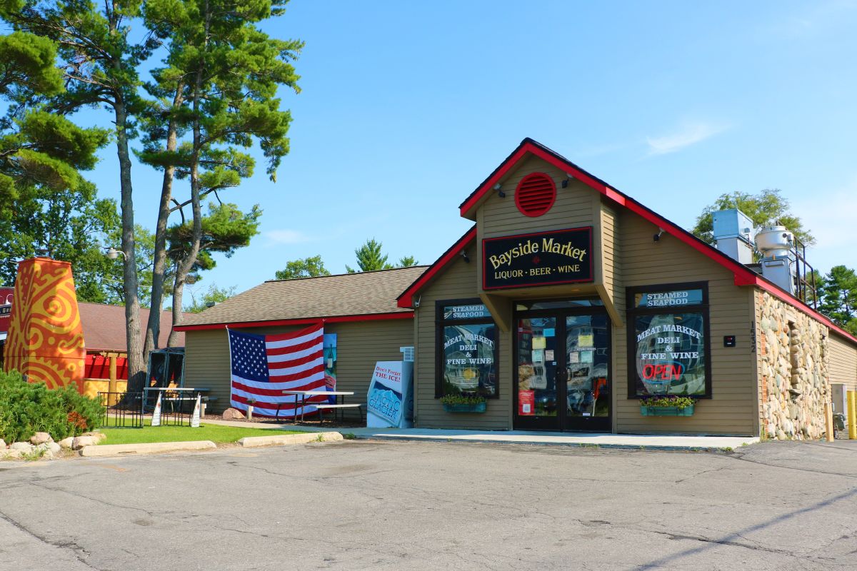 Bayside Market Wine & Seafood Traverse City, MI 49686