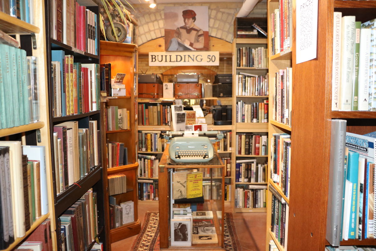 Landmark Books Traverse City, MI 49684