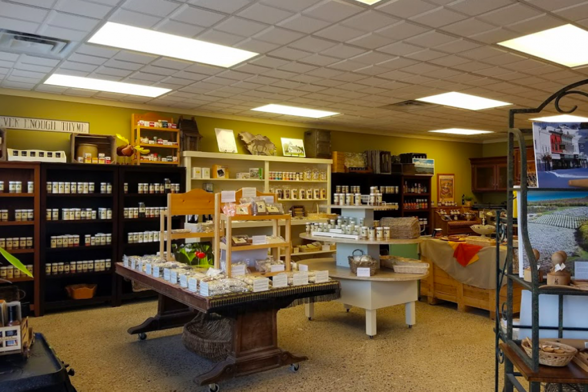 Suttons Bay Trading Company Suttons Bay, MI 49682