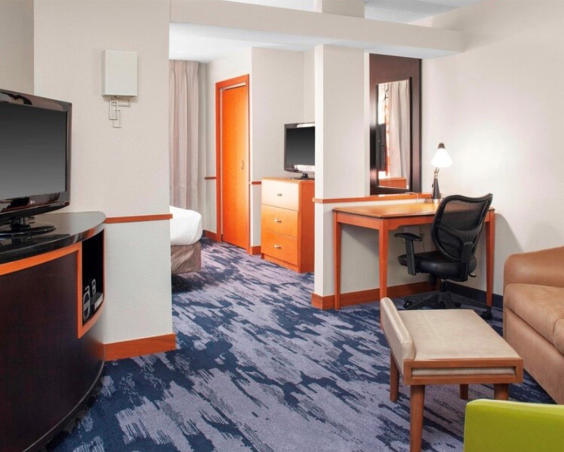Fairfield Inn & Suites - Room