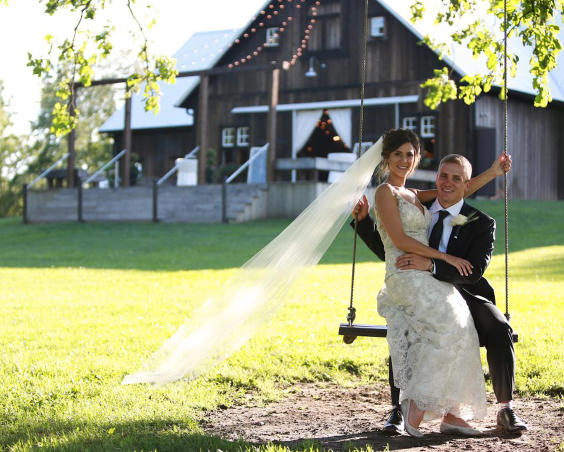 Barn at Kennedy Farm - Outdoor Wedding Photos