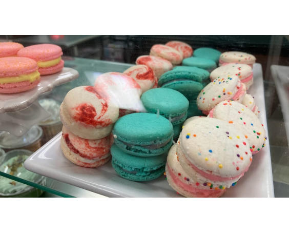 Sweet Minis Cakes and Bakes, Brownsburg, Indiana