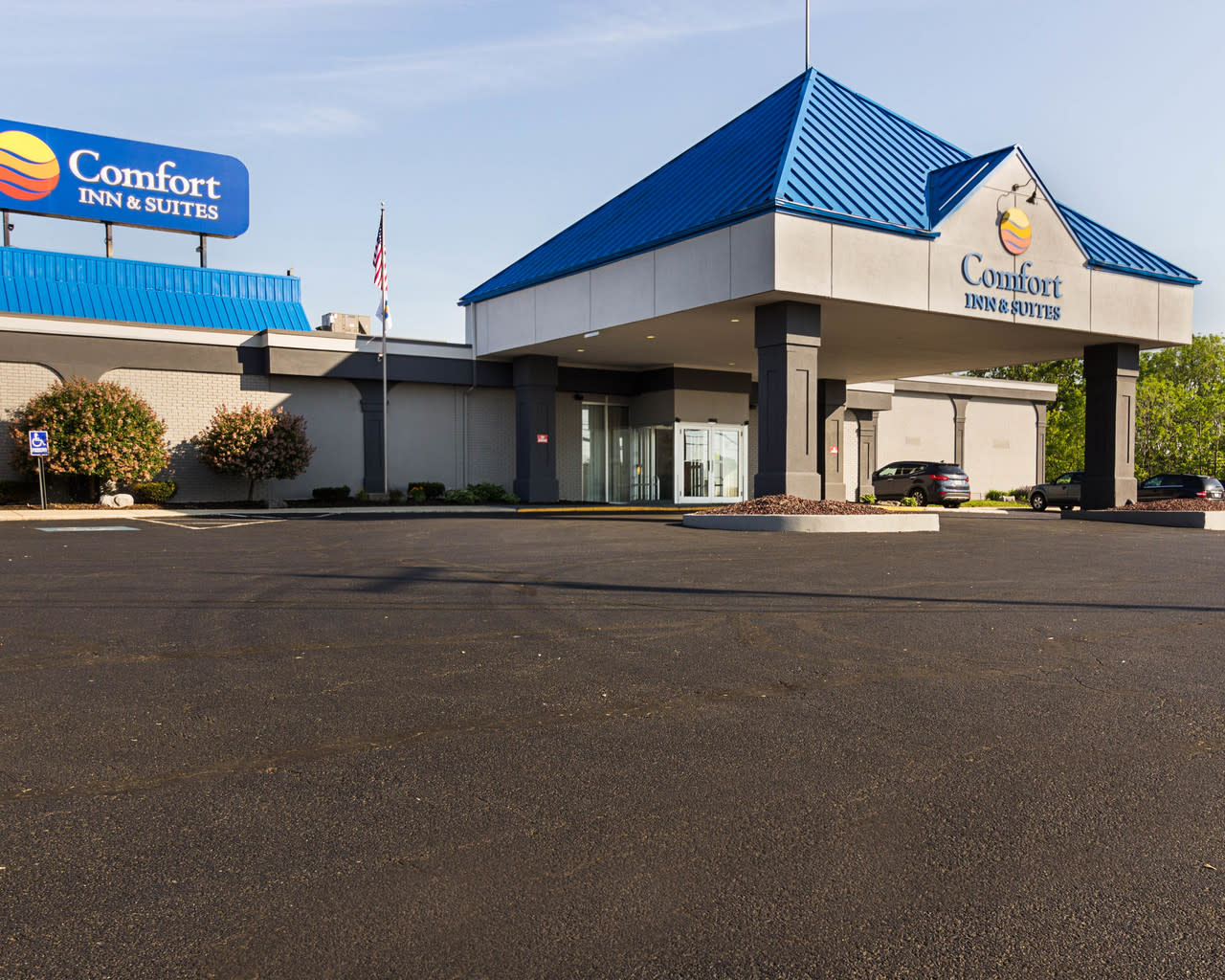 Comfort Inn Suites Airport