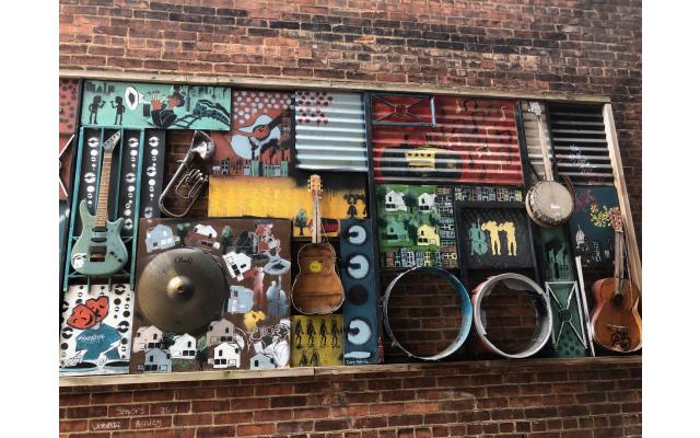 Inner Alley Symphony
