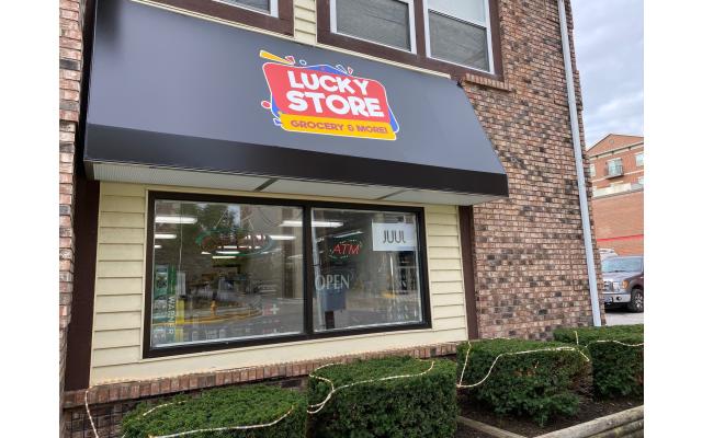 Lucky Store Grocery