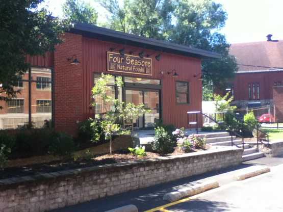 Four Seasons Natural Foods Store