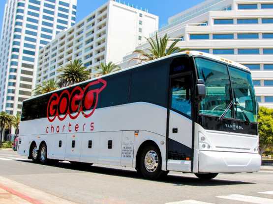 GOGO Charters large bus