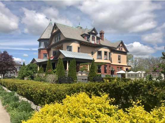 Union Gables exterior