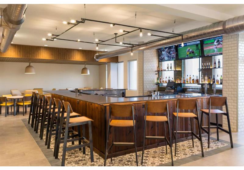 lynlee bar