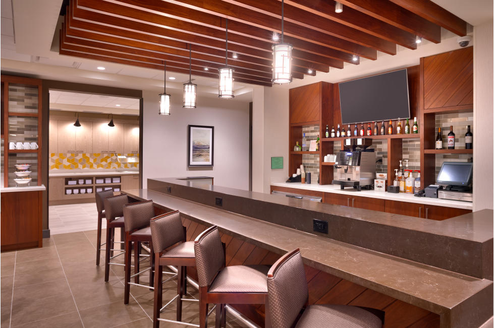 Bar and Lounge