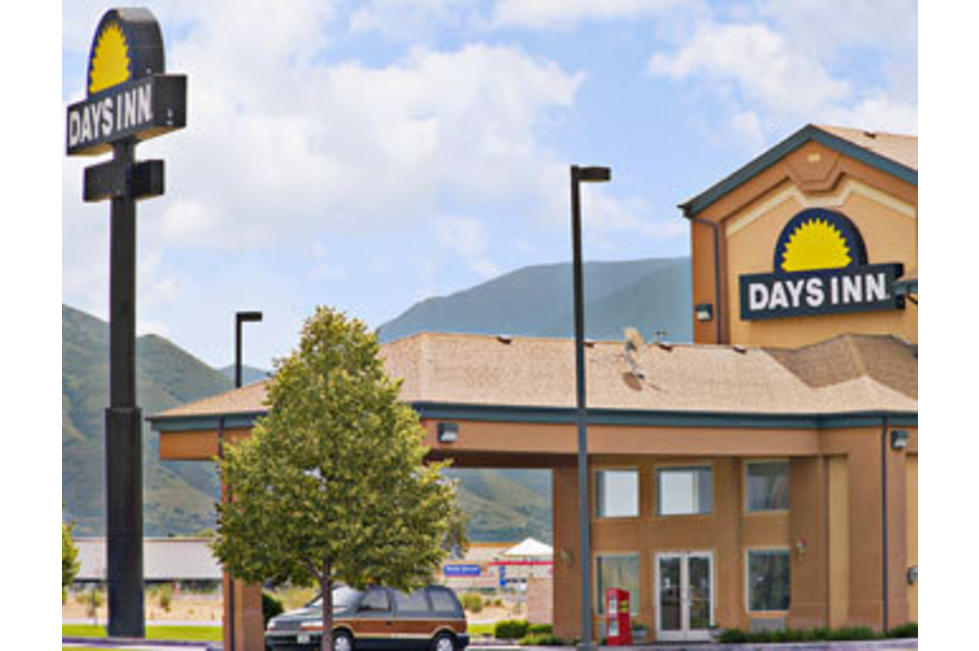 Days_Inn_Springville_Front.jpg