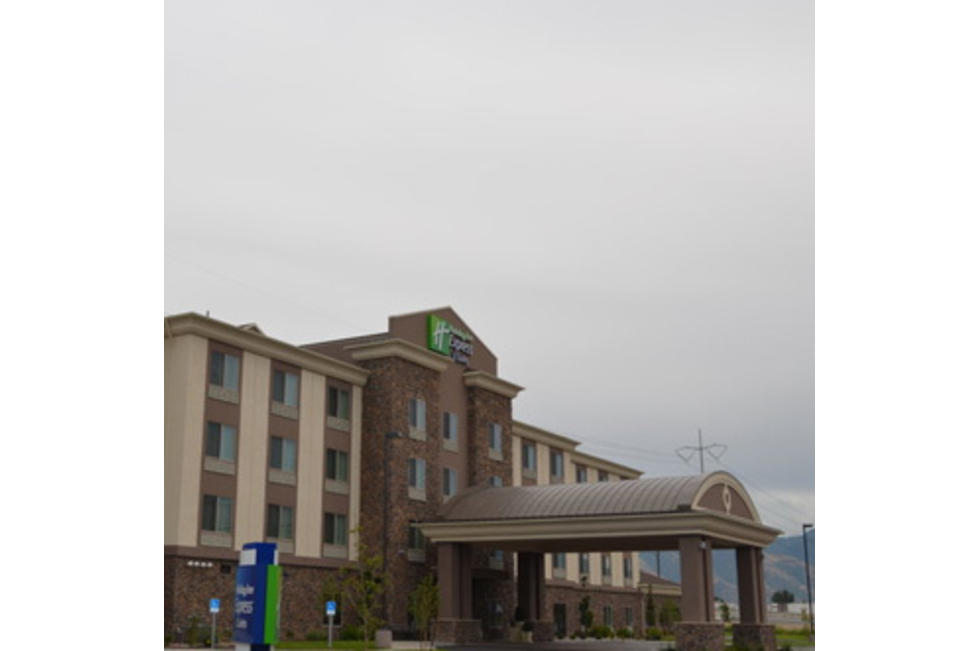 Holiday Day Inn Springville 1