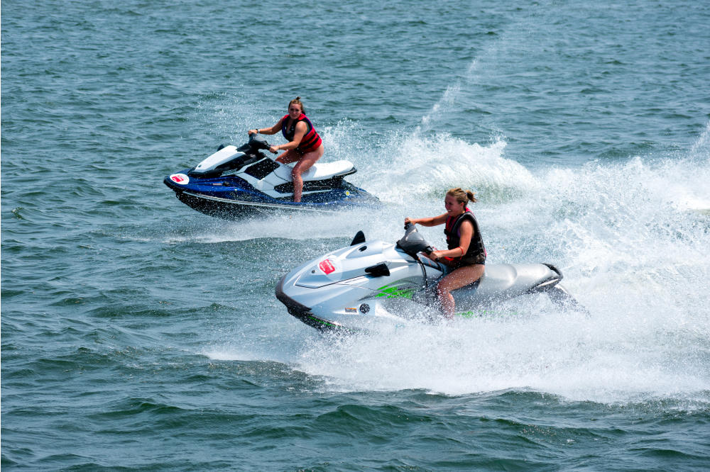 Jet ski