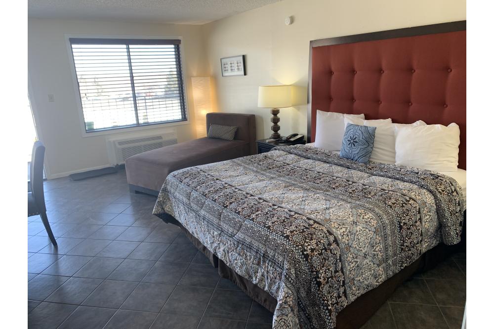 King bed room