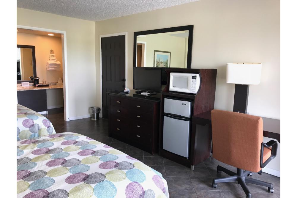 2 Double Beds