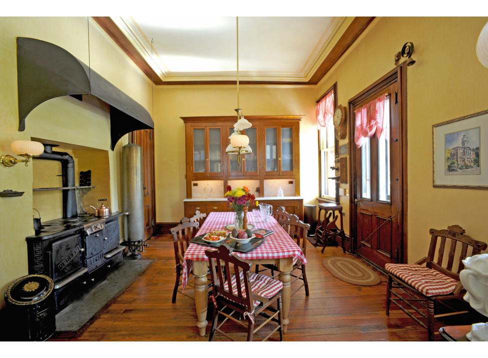 Octagon House kitchen