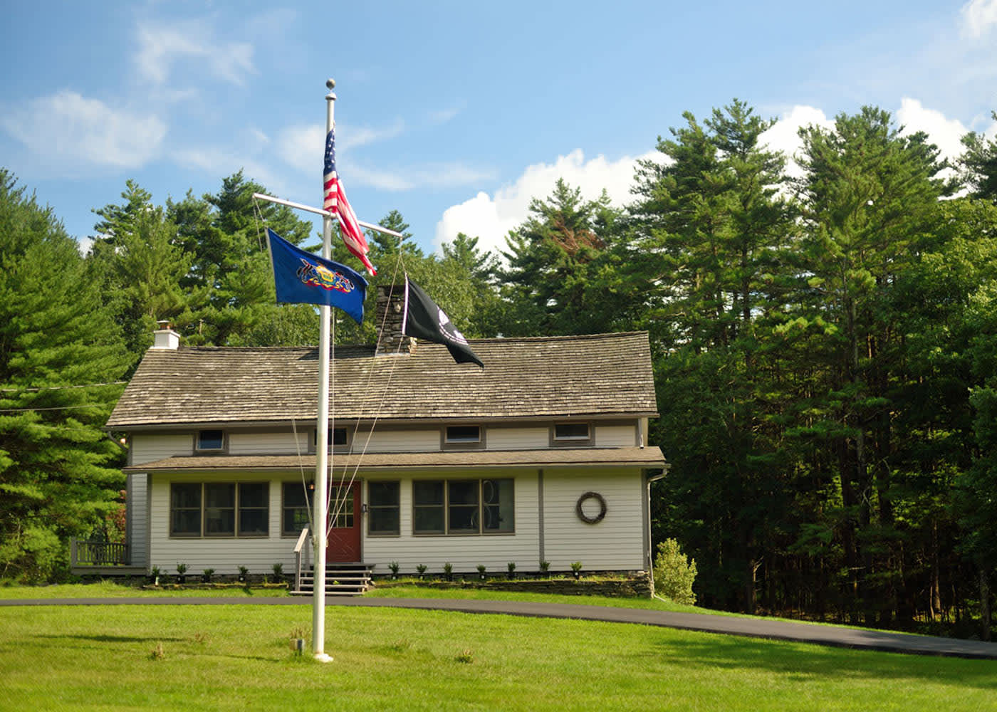 Three Hammers Winery Hawley Pa 18428