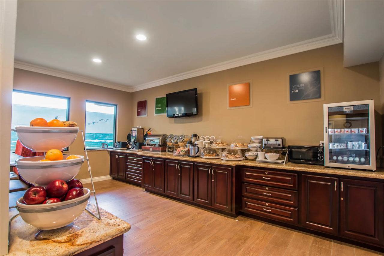 Comfort Inn Suites Huntington Beach